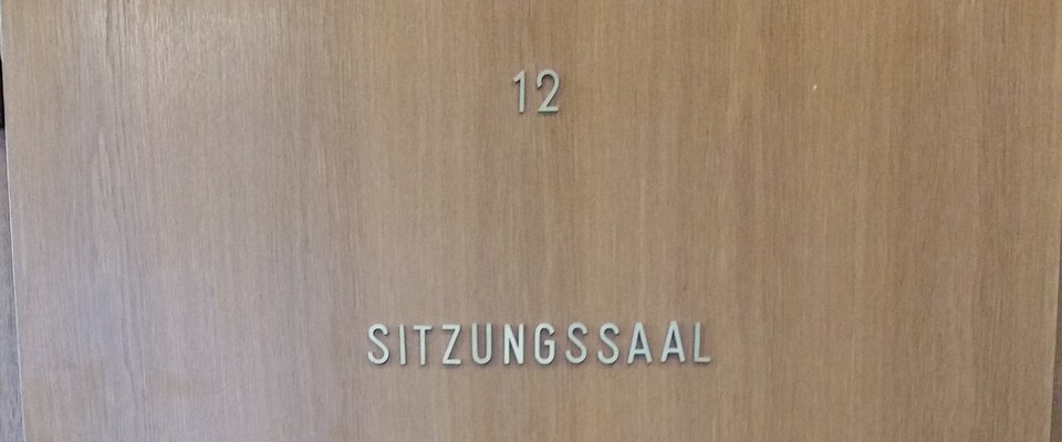 Sitzungssaal-Tür